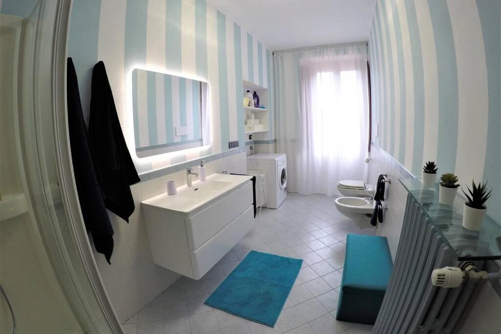 Апартаменты Casa Di Mirco - Ampio E Moderno Bilocale Кастенедоло Экстерьер фото